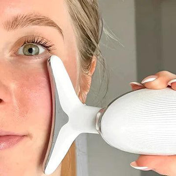 LiftGlow Pro | Masajeador Rejuvenecedor con LED para Rostro y Cuello
